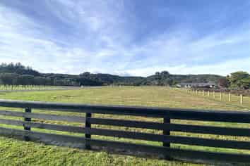  249 Coulson Road, Paroa