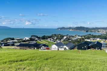 8 Aquarius Lane, Langs Beach