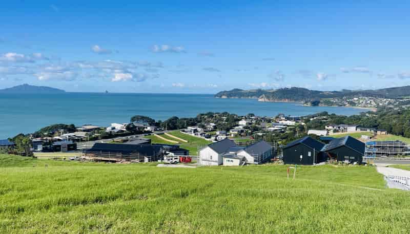 8 Aquarius Lane, Langs Beach