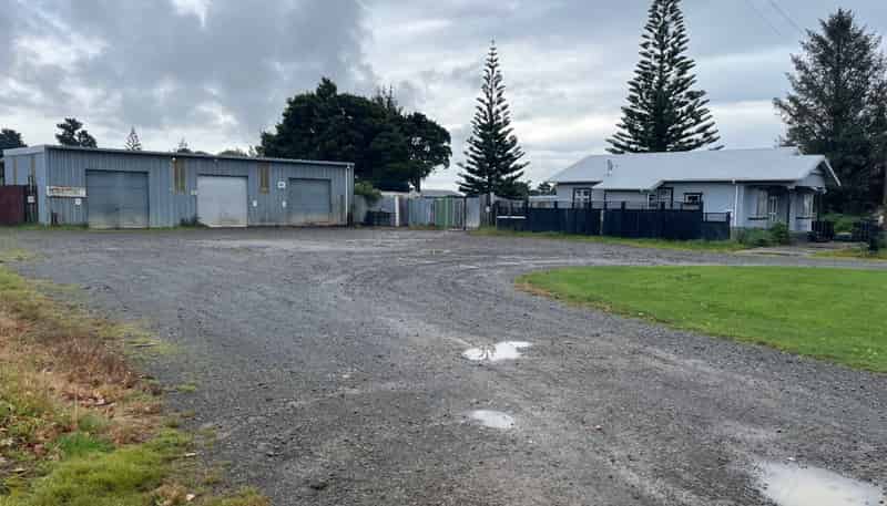 87-89 and  Hokio Beach Road, Levin