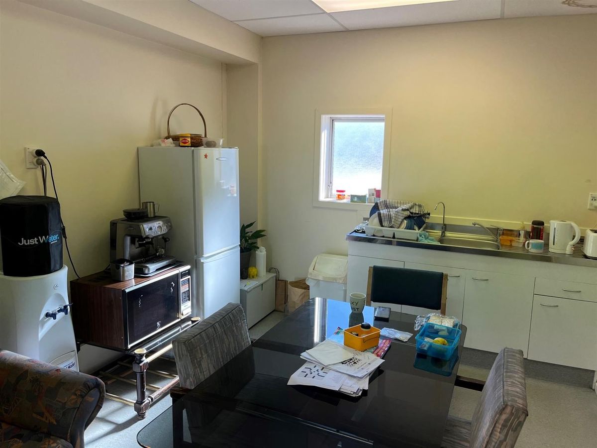 STREET FRONTAGE OFFICE OPPORTUNITY - Mehr