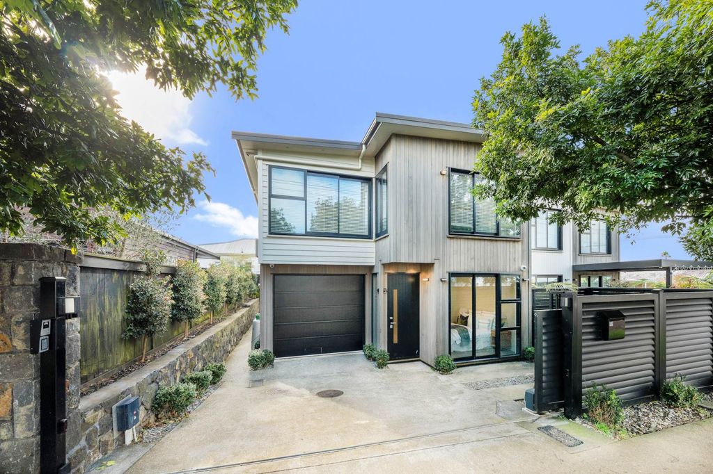 Sold 73 Rawhiti Road, One Tree Hill realestate.co.nz