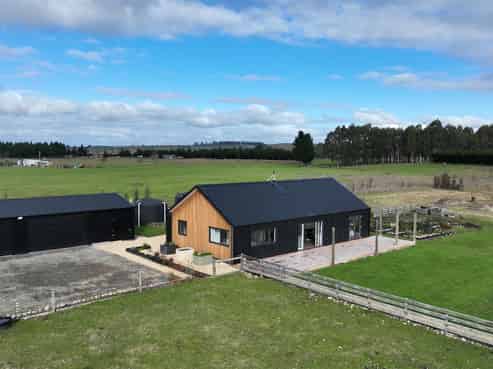 263 Foothills Road, Okuku