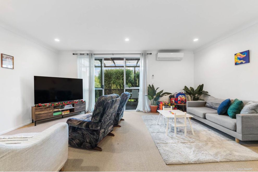 9L Clearwater Cove, West Harbour, Waitakere City For Sale