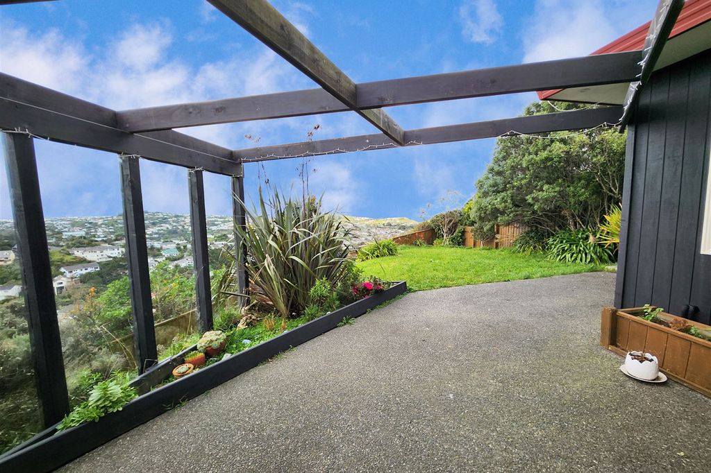 Sold 24B Bathgate Street, Johnsonville realestate.co.nz