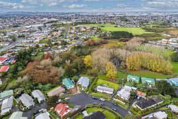 3.95ha-Land Parcel in Papatoetoe