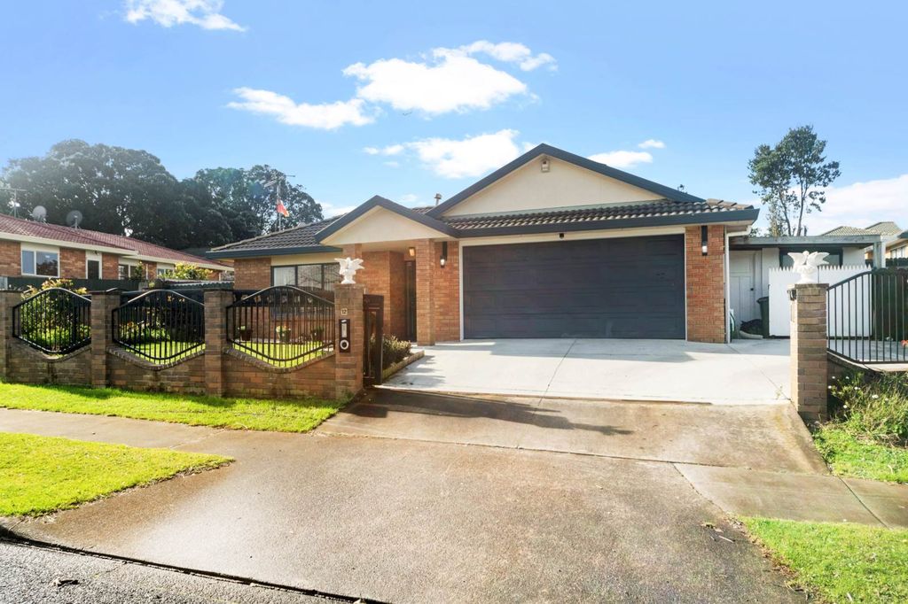 Sold 12 Glenveagh Park Drive, Weymouth realestate.co.nz