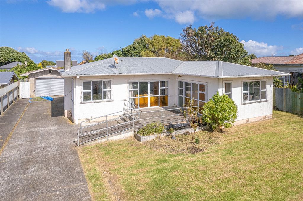 Sold 205 Puriri Street, Castlecliff realestate.co.nz