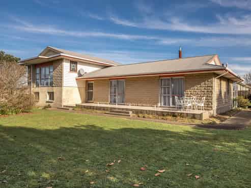 44 Henley Street, Westport