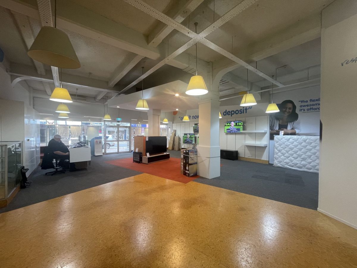 Vibrant Retail or Office option!