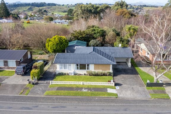 Property value - 82 Guy Street, Dannevirke - realestate.co.nz