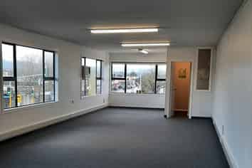 ROAD FRONT OFFICE
