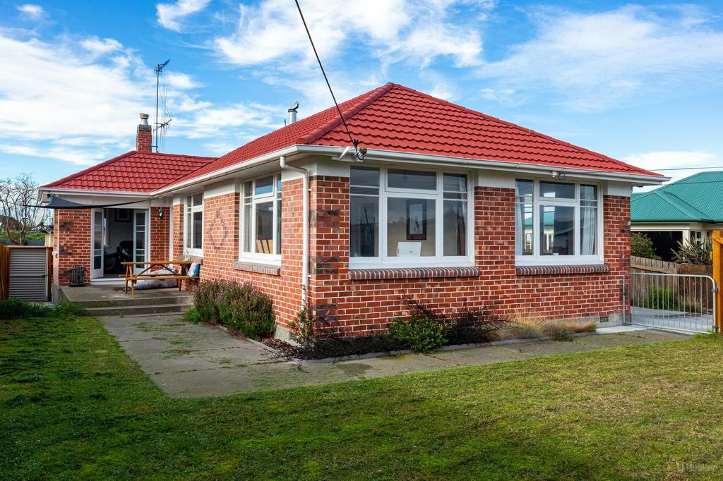 Property value 12 Norwood Street, Waimataitai realestate.co.nz