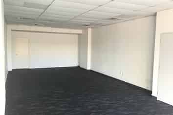 PRIME RETAIL UNIT FOR LEASE IN BIRKENHEAD
