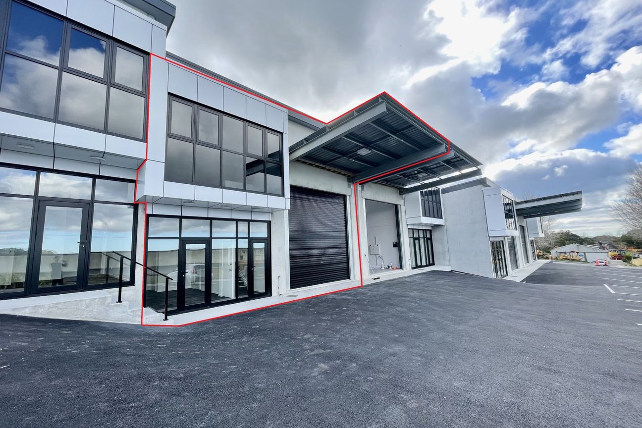 Immaculate 200sqm industrial - Aanzicht 2