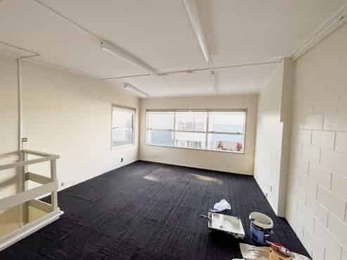 Entry Level Industrial, This Will Go Fast! 143m²