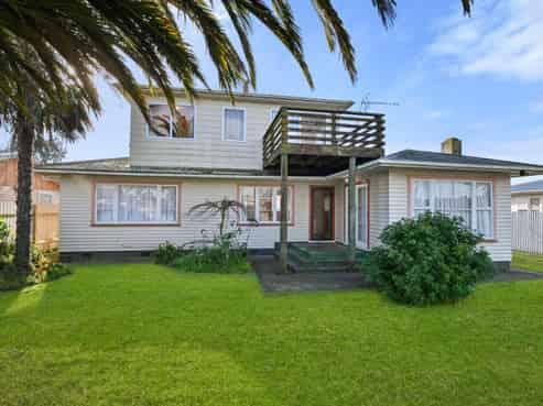 8 Hakiwai Road, Fernhill