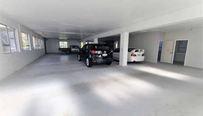 A2/728 Beach Road, Browns Bay