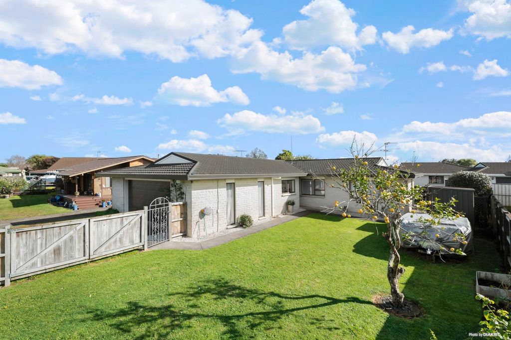 Sold 23 Norfolk Rise, Waiuku realestate.co.nz