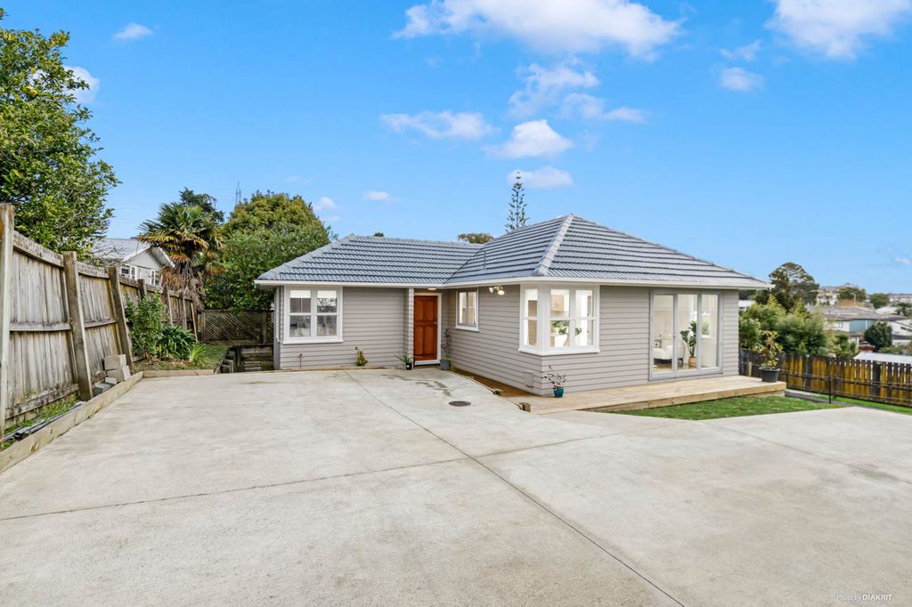Sold 32 Oriana Avenue, Lynfield realestate.co.nz