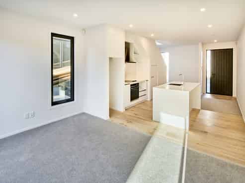 61/4 Kapiti Road, Paraparaumu