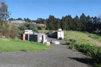 Multi Use Warehouse/Office With Great Yard