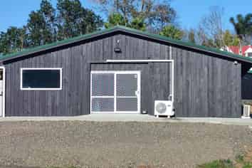 Multi Use Warehouse/Office With Great Yard