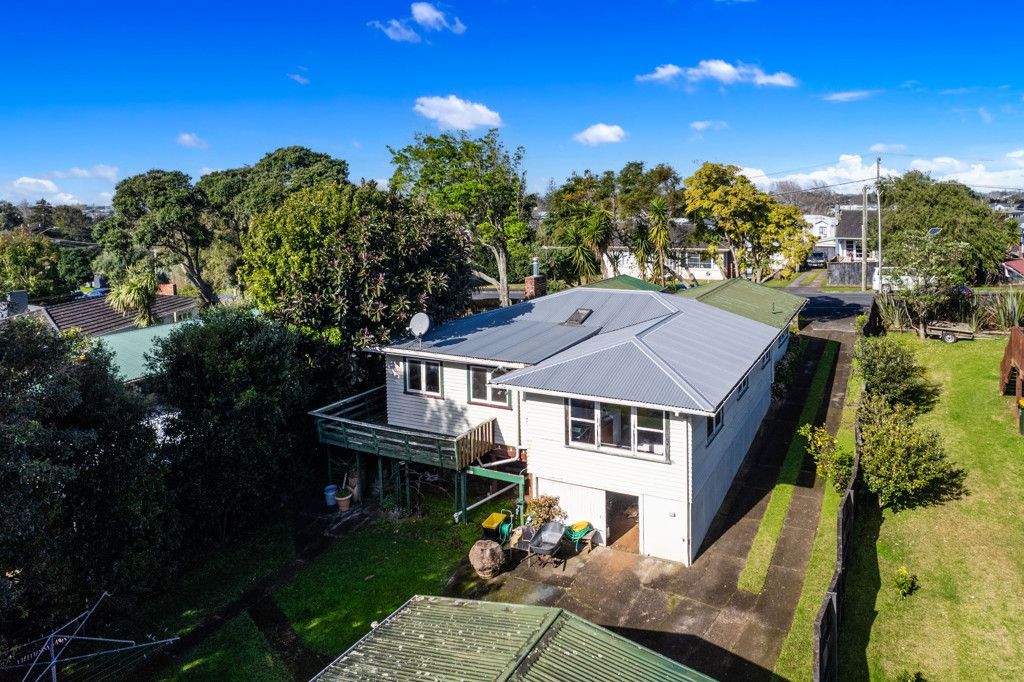 Sold 73 Miller Road, Mangere Bridge realestate.co.nz