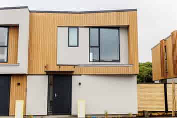 18/10 Trieste Way, Paraparaumu