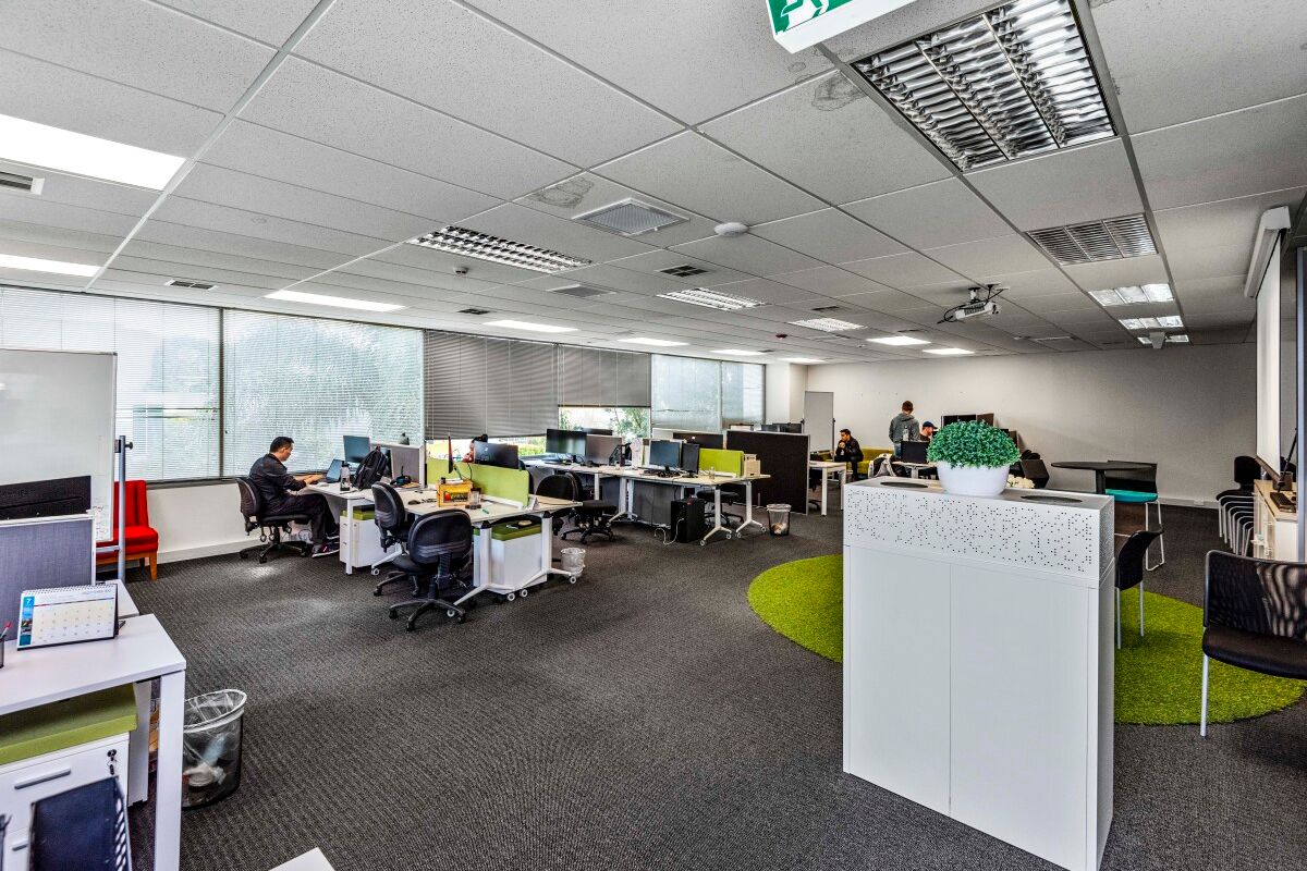 270 sqm Modern Office - Widok 3