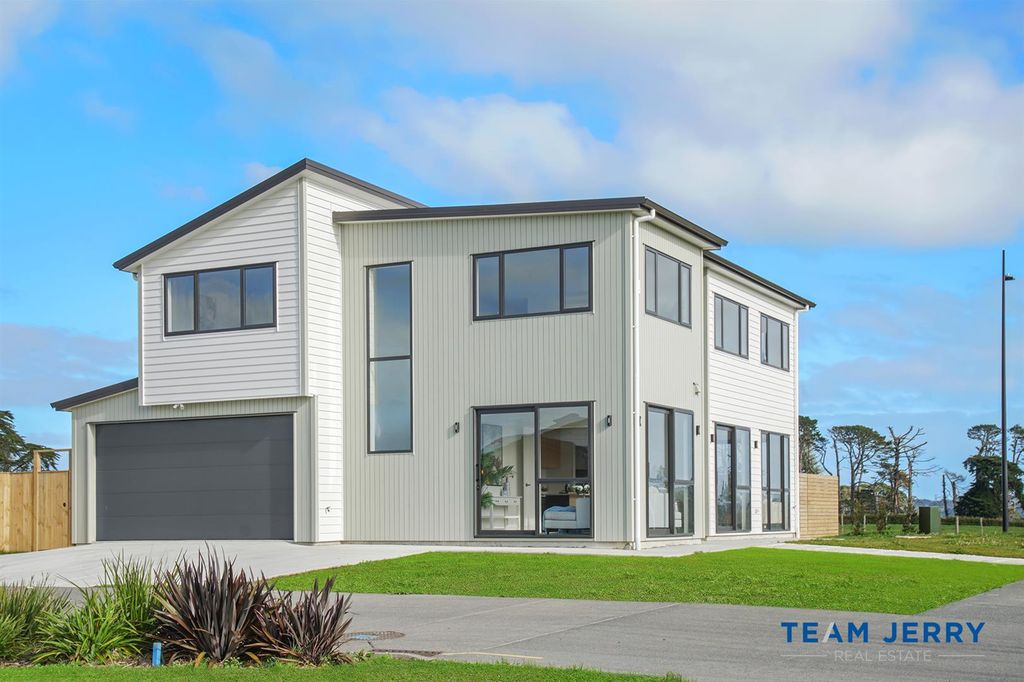 Sold 1 Korowhiti Road, Clarks Beach realestate.co.nz