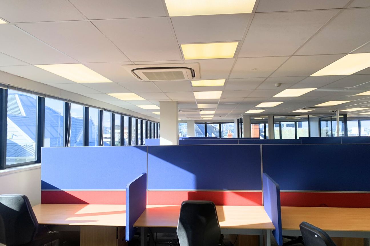 Central Octagon office with with city views - Vista 4