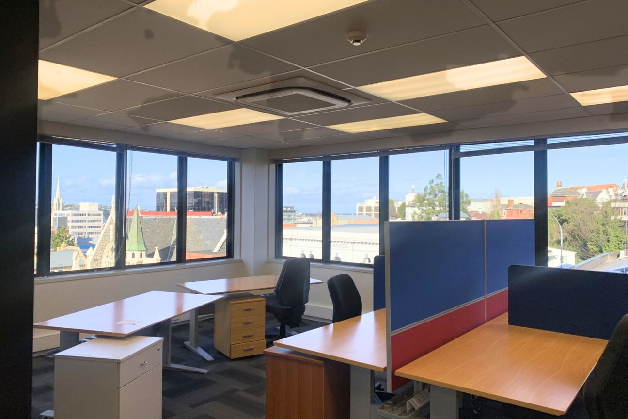 Central Octagon office with with city views - Vista 3