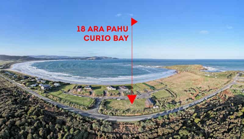 18 Ara Pahu, Curio Bay