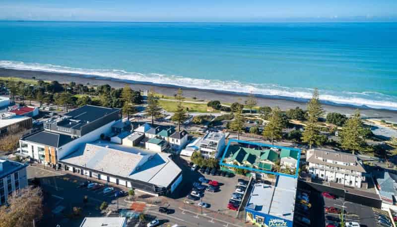 217-229 Marine Parade, Napier Central