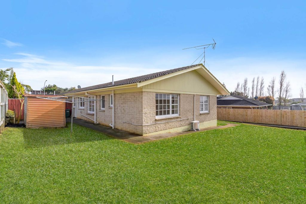 Sold 2/135 Glenmore Road, Sunnyhills realestate.co.nz