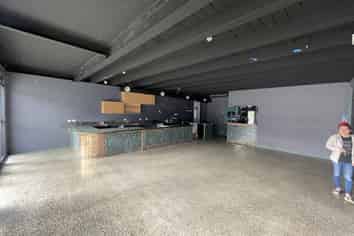 Cafe/Hospitality in Silverdale + Extraction