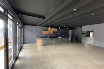 Cafe/Hospitality in Silverdale + Extraction