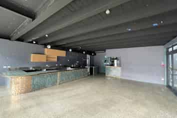 Cafe/Hospitality in Silverdale + Extraction