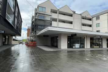 Cafe Opportunity Central Courtyard| 89m2 + 80m2