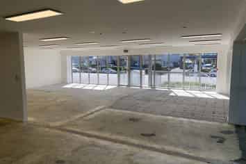 Newly Refurbished Showroom Stunner | 200m2