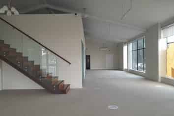 Royal Oak Roundabout Retail | 314m2