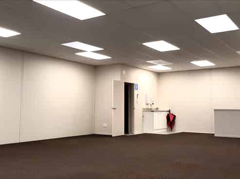 Modern versatile Henderson office/showroom