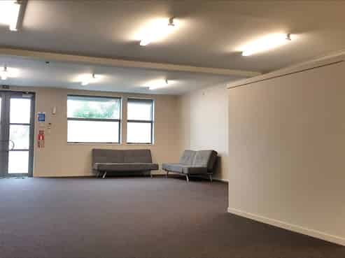 Modern versatile Henderson office/showroom