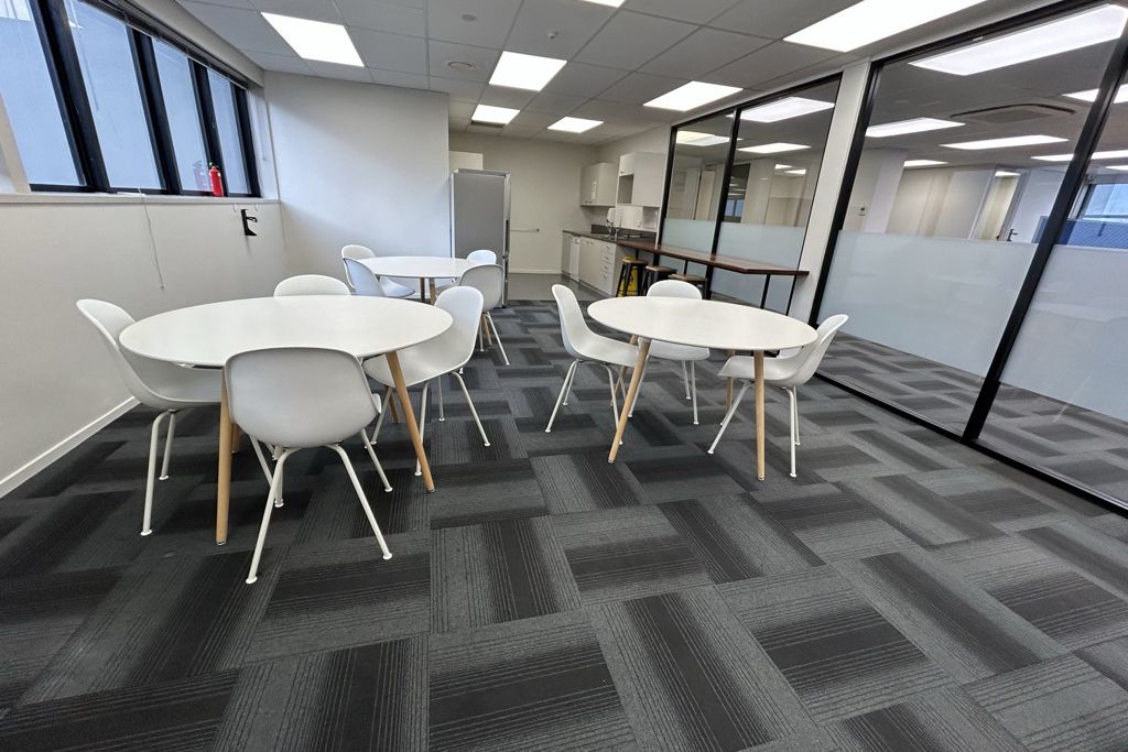 Large professional office - Stuart Street - Vista 5