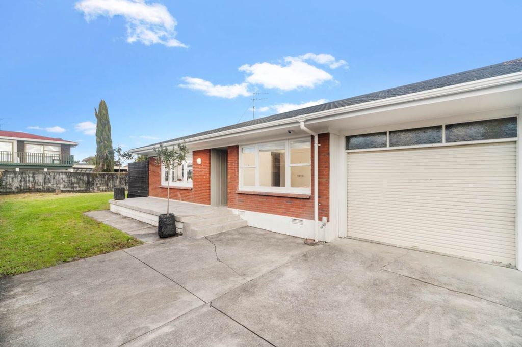Sold 113 East Tamaki Road, Papatoetoe realestate.co.nz