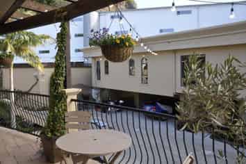 28 Unit Freehold Investment - Strong Returns