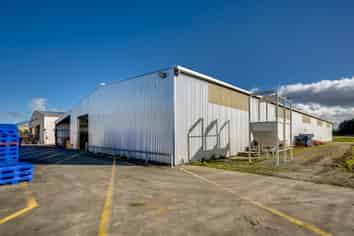 Large Scale Warehouse Facilities For Lease