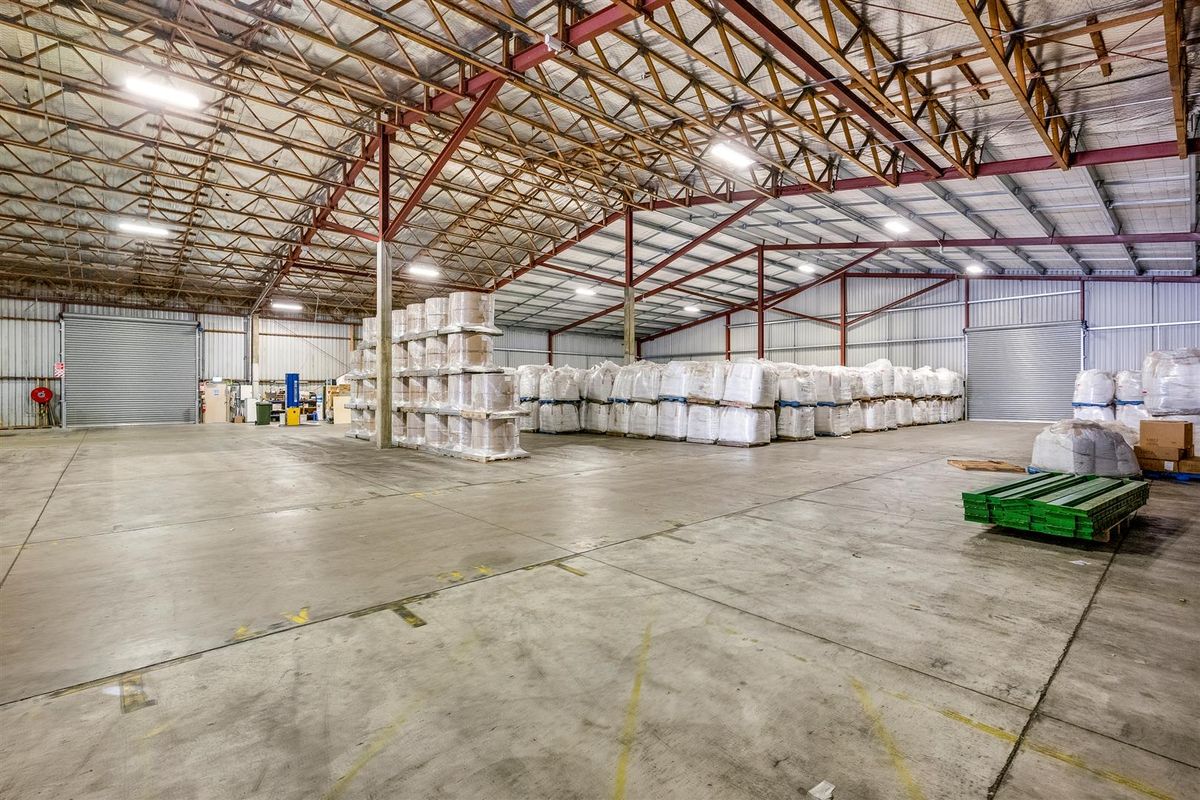 CBRE - Rare Large Hastings Facilities Available Now - Vista 4