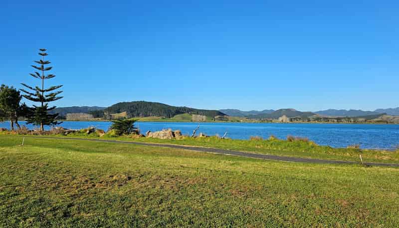  10 Taniwha Place, Matarangi
